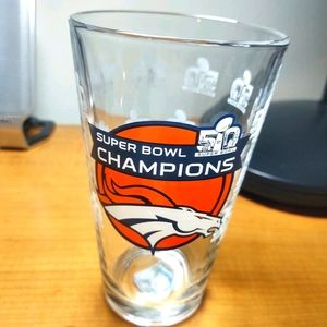 Denver Broncos Super Bowl 50 commemorative glass